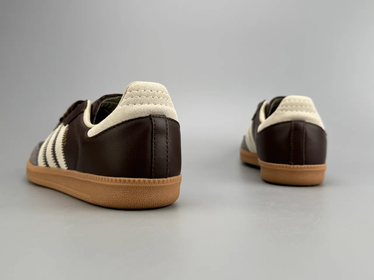 Adidas Samba حذاء رياضي بني وبيج جلد وسويدي لايف ستايل 4