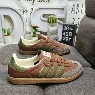 Adidas Samba بني وأخضر زيتوني سينيكرز لايف ستايل