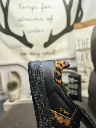 Adidas Samba Tênis Lifestyle Preto com estampa de leopardo 3