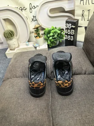 Adidas Samba Tênis Lifestyle Preto com estampa de leopardo 8