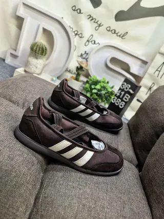 Adidas Samba Soft Brown Beige Suede-Like Upper Three-Stripe Side Panel Mary Jane Shoes 9