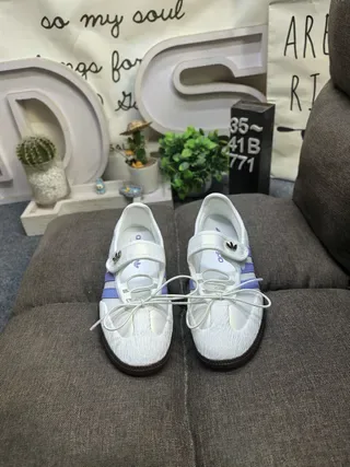 Adidas Samba Blanc et Violet Chaussures Lifestyle 10