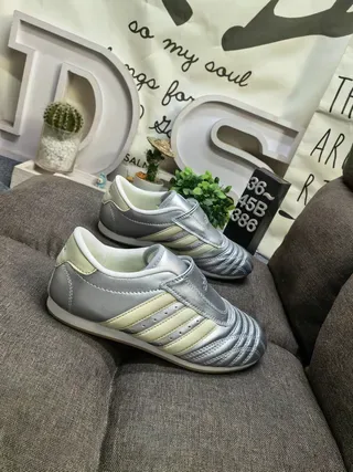 Adidas Prateado Bege Sem Cadarço Fita Velcro Ponta Acolchada Tênis 9