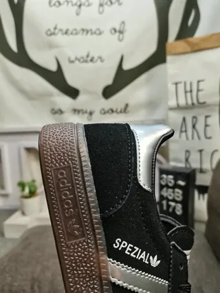 Adidas Spezial Zapatillas Lifestyle de Ante Negro y Plata 3