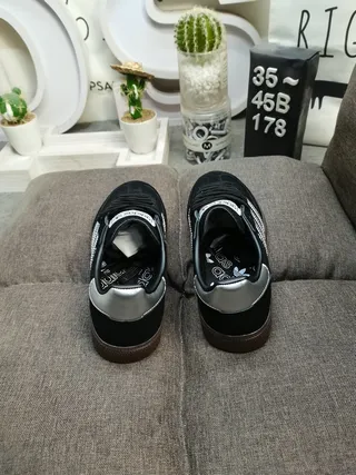 Adidas Spezial Zapatillas Lifestyle de Ante Negro y Plata 8