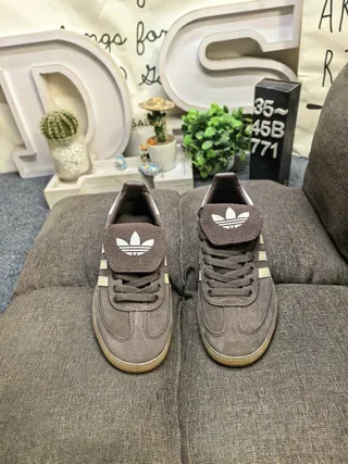 Adidas Spezial Tênis Lifestyle de Camurça Marrom e Creme 10