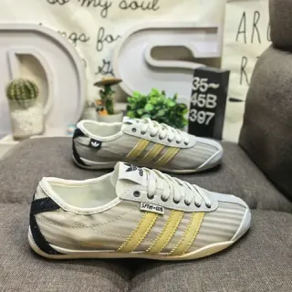 Adidas Spezial灵感米色和金色生活方式运动鞋