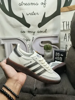 أديداس سبيزيال أوف وايت وأحذية رياضية بأسلوب حياة رمادية 5