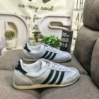 Adidas Spezial أحذية رياضية بيضاء وأسود أسلوب حياة