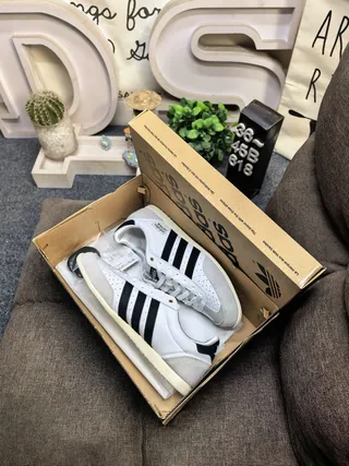 Adidas Spezial সাদা এবং কালো লাইফস্টাইল স্নিকার 3