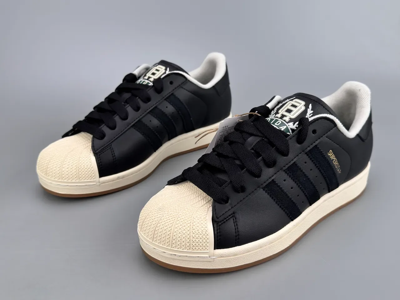 Adidas Superstar Tênis Lifestyle Preto e Creme 7