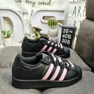 Adidas Superstar أسود و بينك لايف ستايل سنيكرز