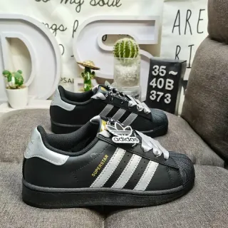 Adidas Superstar حذاء أسود وفضي نمط حياة