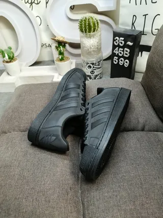 Adidas Superstar Negro y Blanco zapatillas lifestyle 16