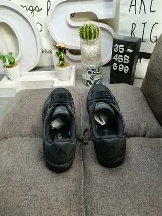 Adidas Superstar Negro y Blanco zapatillas lifestyle 18