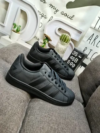 Adidas Superstar Negro y Blanco zapatillas lifestyle 19