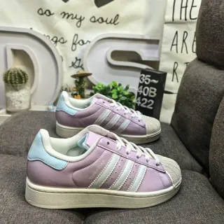 Adidas Superstar حذاء أسلوب حياة بنفسجي باستيل وأزرق فاتح