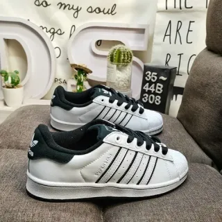 Adidas Superstar أبيض وأسود سينيكرز لايف ستايل