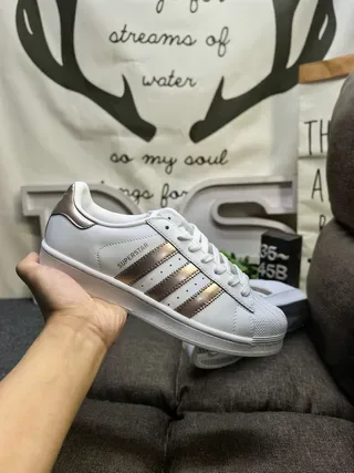 Adidas Superstar Branco e Rose-Gold Metálico Lifestyle Sneakers 5