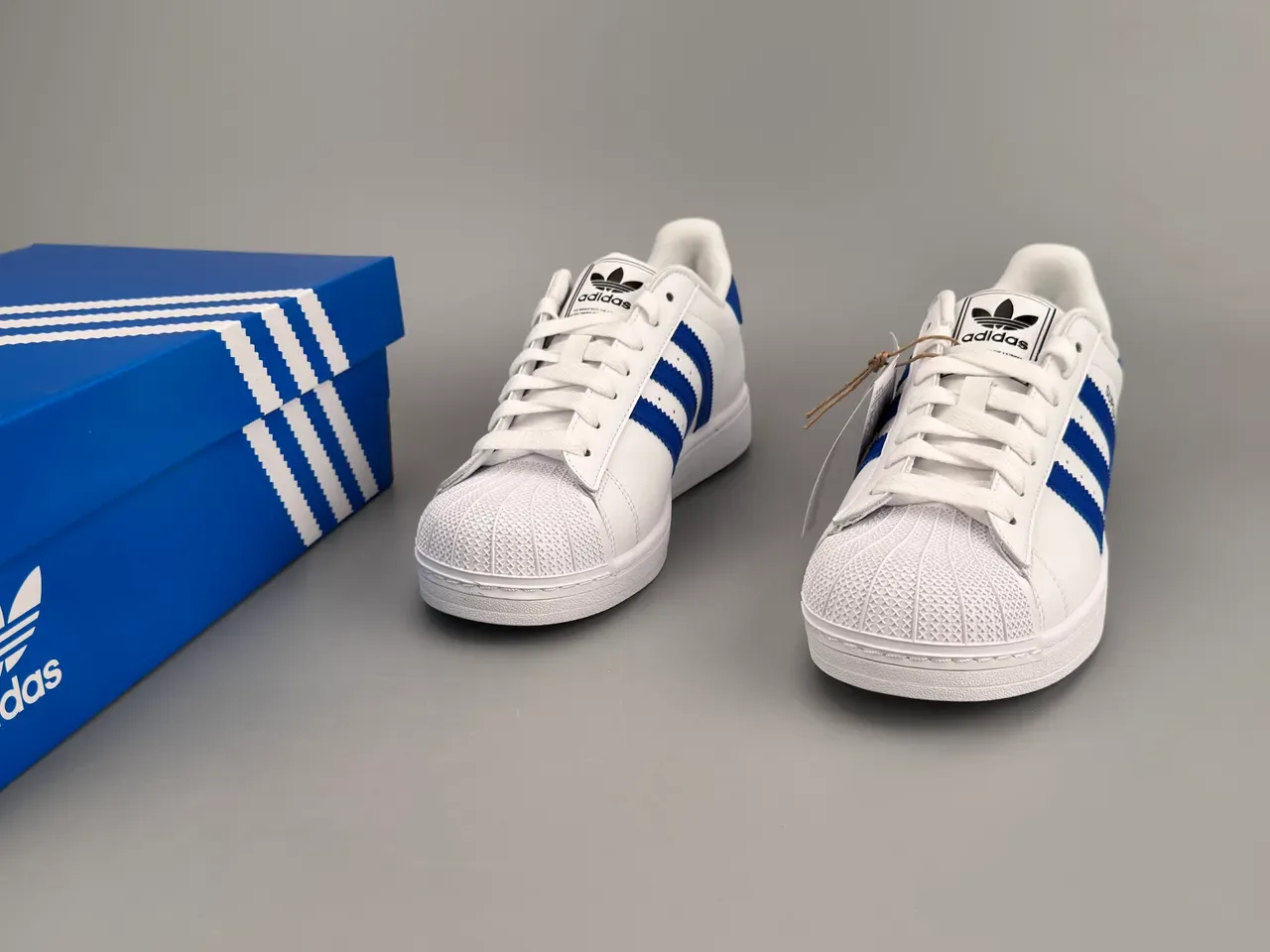 Adidas Superstar Zapatillas Lifestyle Blanco y Azul Real 3