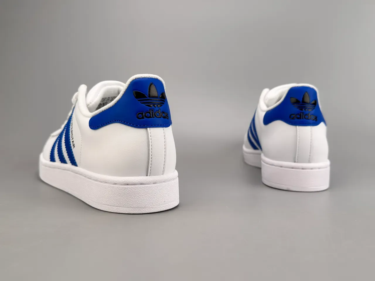 Adidas Superstar Zapatillas Lifestyle Blanco y Azul Real 4