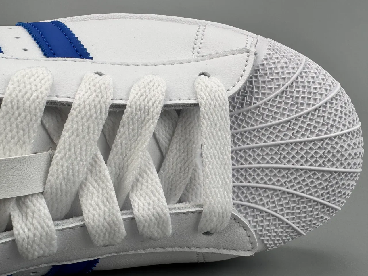 Adidas Superstar Zapatillas Lifestyle Blanco y Azul Real 6