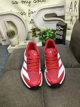 Adidas TERREX सफेद और काले दौड़ने के जूते 10