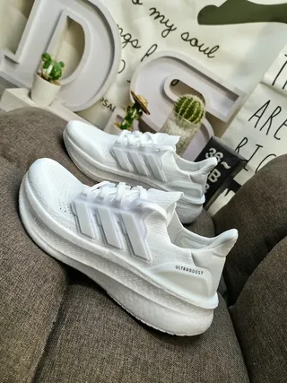 Adidas Ultraboost সাদা একরঙা রানিং শু 7