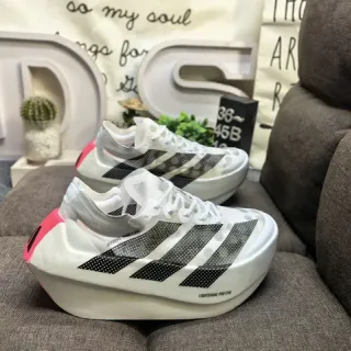 Adidas Blanc Noir Sculpté Médiplantille Rayure Perforée Superposition Chaussures de course