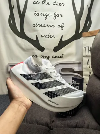 Adidas Blanc Noir Sculpté Médiplantille Rayure Perforée Superposition Chaussures de course 5