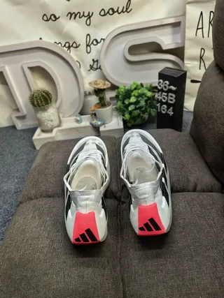 Adidas Blanc Noir Sculpté Médiplantille Rayure Perforée Superposition Chaussures de course 8