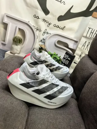 Adidas Blanc Noir Sculpté Médiplantille Rayure Perforée Superposition Chaussures de course 9