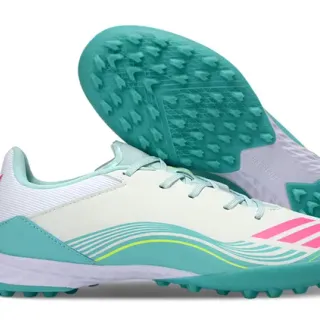 Adidas 白蓝低帮鞋 三条纹侧面品牌 草地足球鞋