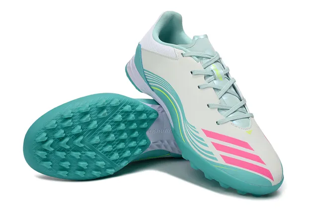 Adidas حذاء أبيض أزرق منخفض القطع ثلاث شرائط علامة جانبية لملعب كرة القدم على العشب 8