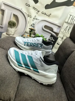 Adidas White Blue Mesh Upper Three-Stripe Side Branding Running Shoes 7