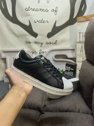 Sneakers Lifestyle Adidas Blanc et Vert Low-Top Look Cuir 15