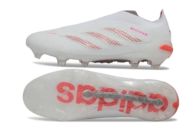 অ্যাডিডাস সাদা গোলাপি লো-কাট সক-ফিট উপর স্বচ্ছ সোলপ্লেট ফার্ম-গ্রাউন্ড সকার জুতা 16