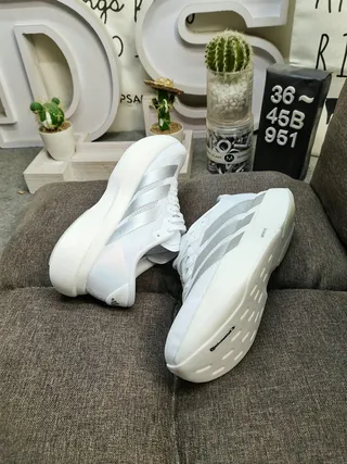 Adidas White Silver Lightweight Mesh Upper Sculpted Foam Midsole Running Shoes 6
