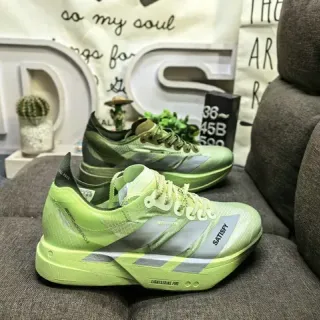 Adidas x Satisfy Lightstrike Pro نيون لايم جرين حذاء رياضي لايف ستايل