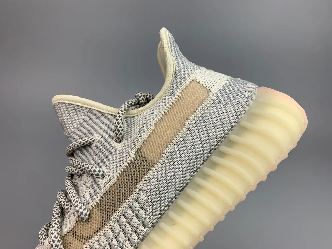 Adidas Yeezy Boost 350 V2 حذاء رياضي بيجي رمادي فاتح 6