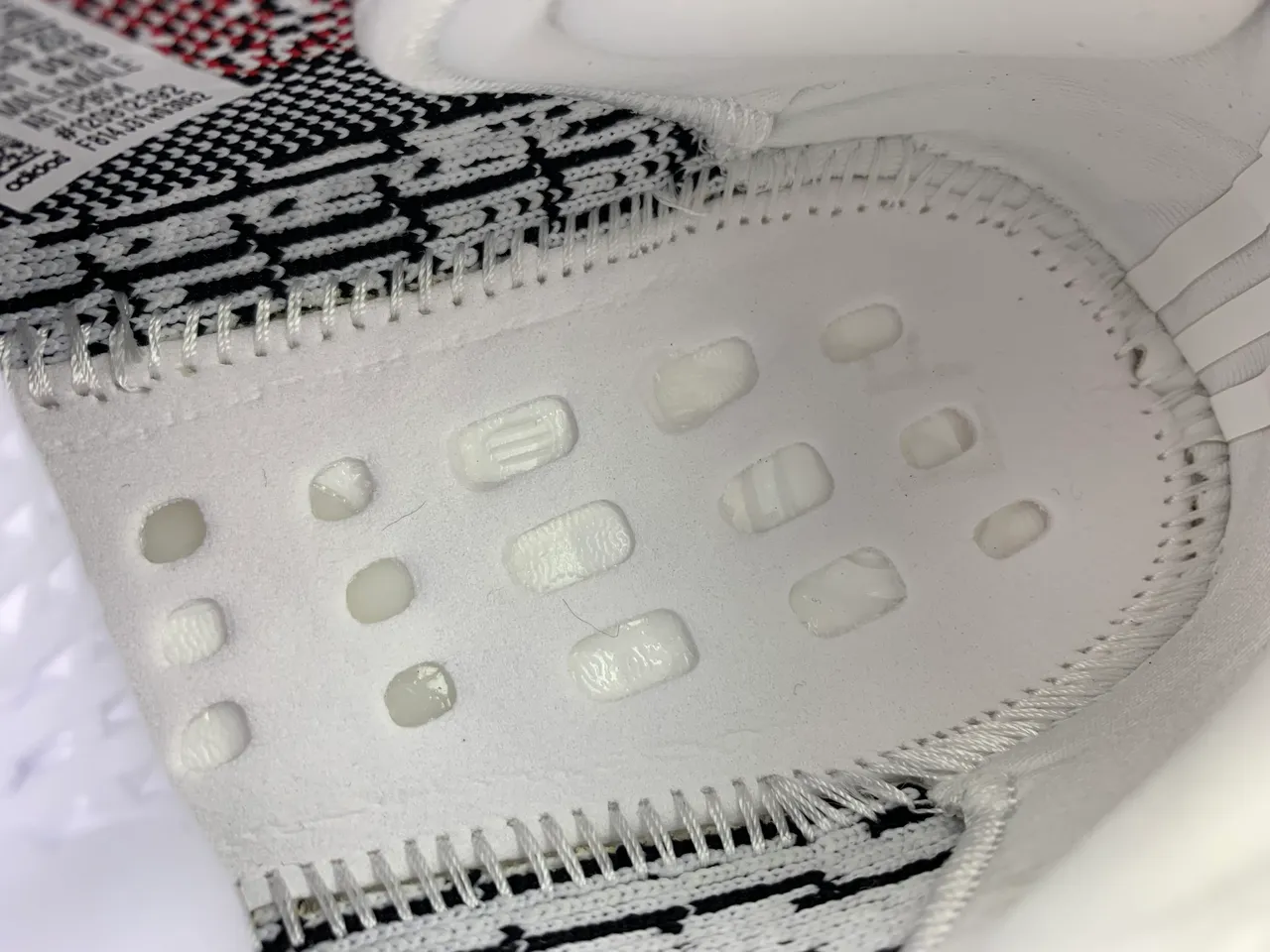 Adidas Yeezy Boost 350 Zebra أحذية رياضية للأسلوب الحياتي 4