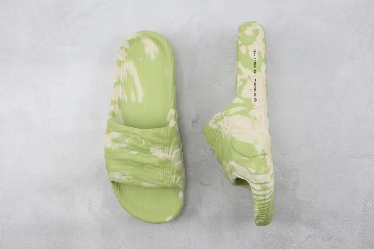 Adidas Yeezy Slide Sandales marbrées vert et crème 3