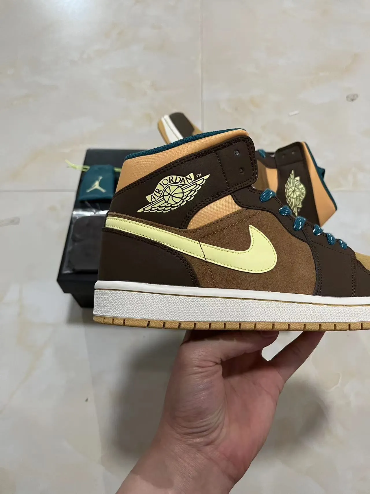 Air Jordan 1 Marrón Beige Alto Ante-Cuero Panelado Zapatos de Baloncesto 7
