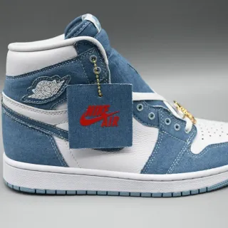 Zapatillas de baloncesto de caña alta Air Jordan 1 azul denim y blanco