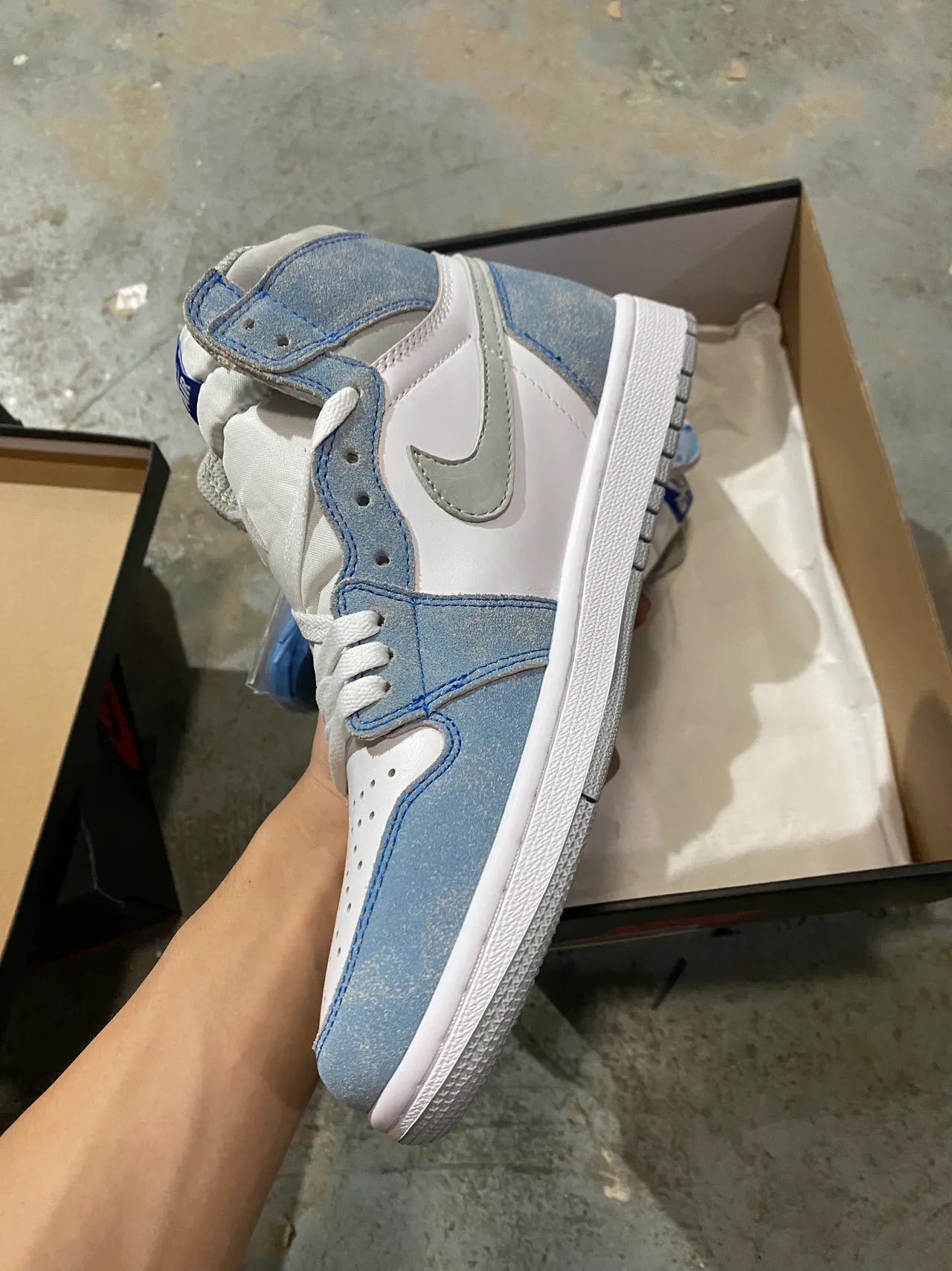Air Jordan 1 Chaussures de Basketball Hautes en Daim Bleu Dégradé 4