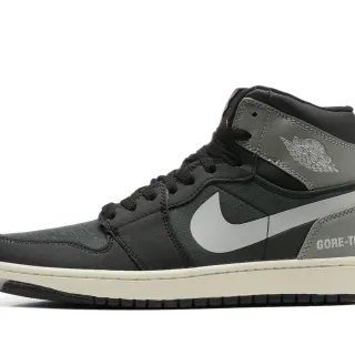 Tênis de basquete Air Jordan 1 GORE-TEX preto e cinza