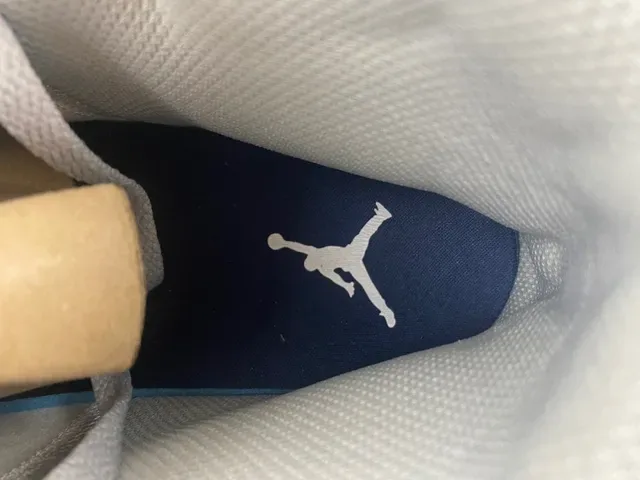 Air Jordan 1 灰海军蓝 高帮 皮革拼接 篮球鞋 7