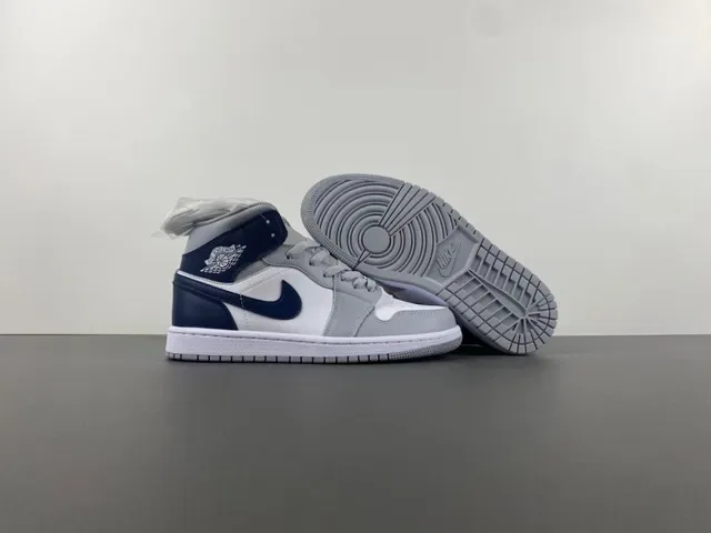 Air Jordan 1 灰海军蓝 高帮 皮革拼接 篮球鞋 12