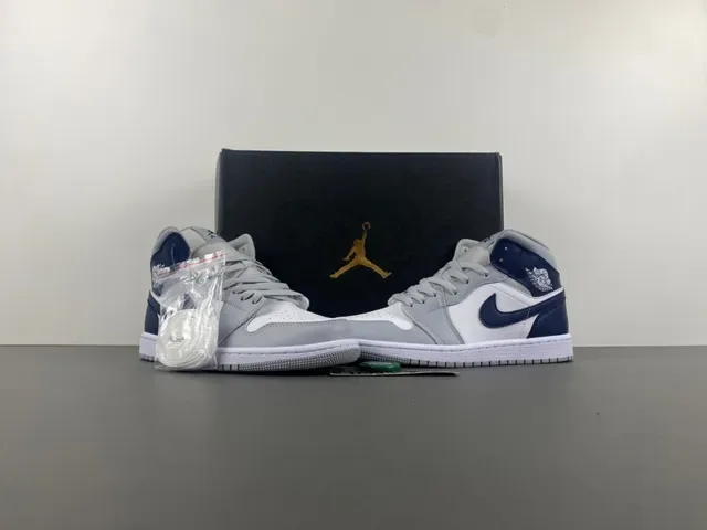 Air Jordan 1 灰海军蓝 高帮 皮革拼接 篮球鞋 13