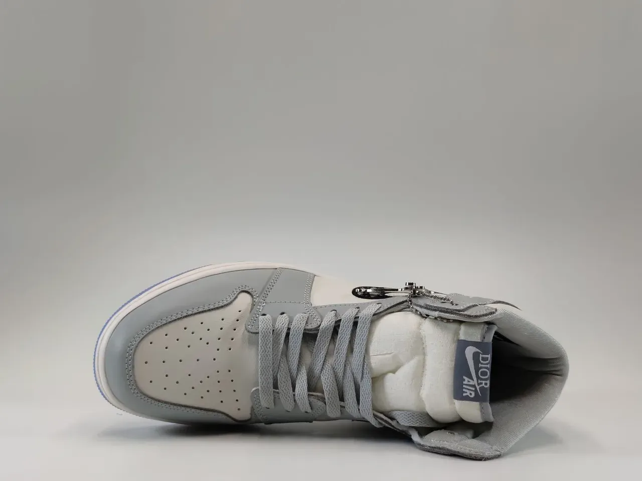 Air Jordan 1 High Chaussures de basket gris clair blanc bleu translucide 2